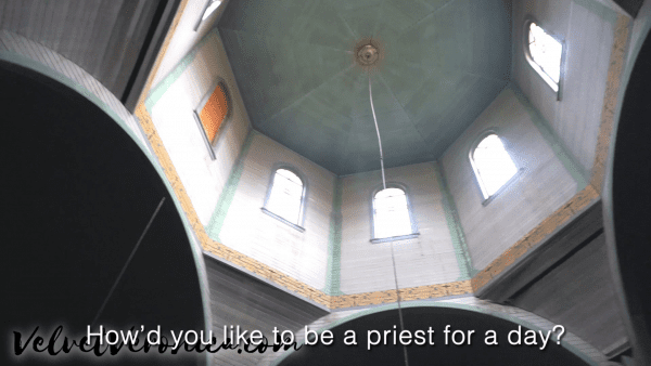 🎥 Happy Halloween! Veronica and her pet defile a creepy, old, abandoned church [FU7] - Image 3