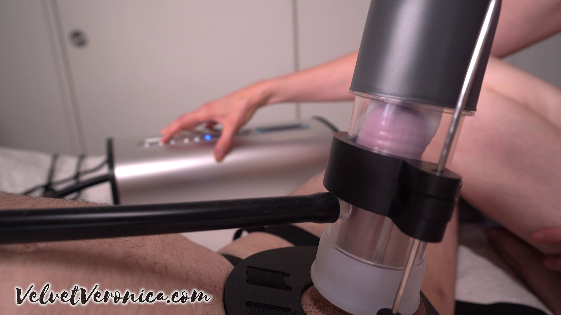 🎥 Cock Docked! Teasing & Edging with the Vacuglide 2 Cock Dock! (HJ76) - Image 6